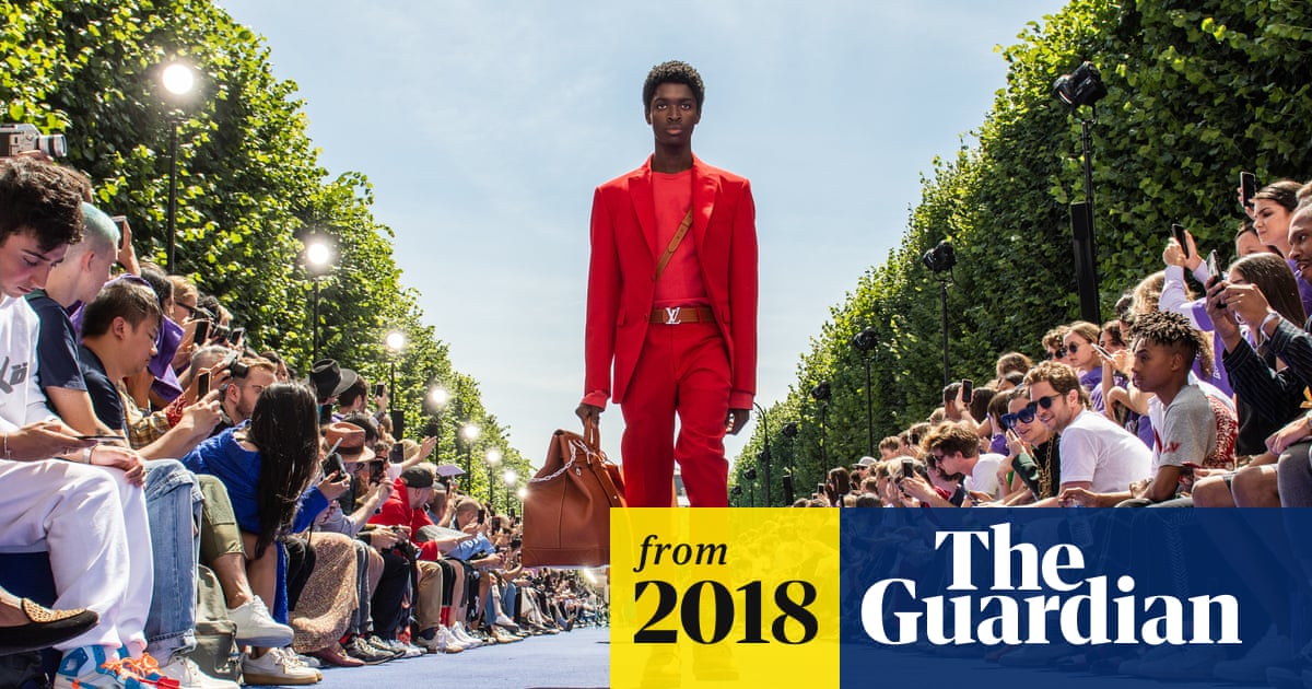 Empty Fashion Show Runway Stage Design 9 3543