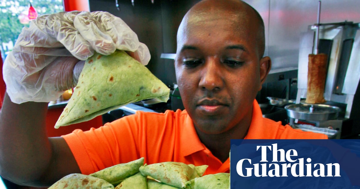 サンブサ地下室: ミネアポリスのソマリア人がコミュニティと抵抗をどのように育むか サンブサ地下室: ミネアポリスのソマリア人がコミュニティと抵抗をどのように育むか