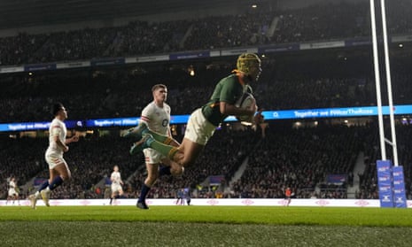 South Africa's Kurt-Lee Arendse scores their first try.