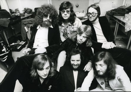 ELO pictured in 1975; Tandy pictured bottom left.