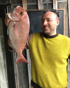 Xand Blee and the 4kg snapper he caught on his first sea kayaking trip since New Zealand eased its lockdown restrictions.