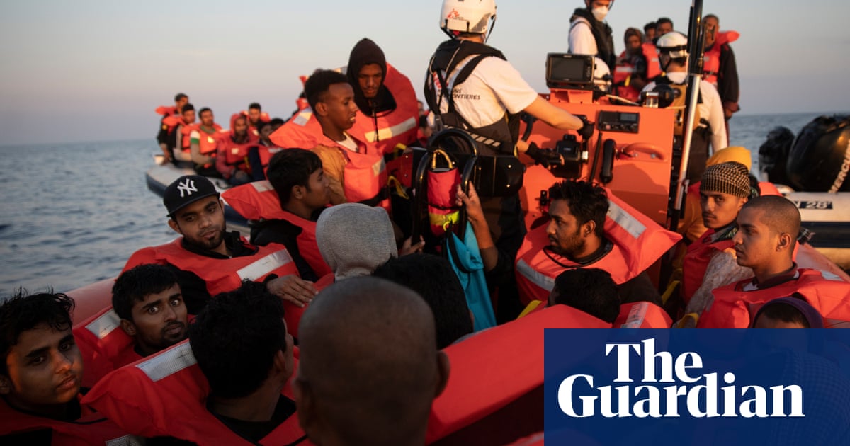 Pasaje inseguro: a bordo de un barco de rescate de refugiados que corre hacia Europa - video