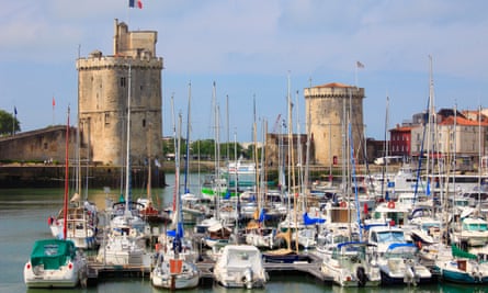 France, Poitou-Charentes, La Rochelle, Vieux Port, towers,
