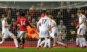 Jesse Lingard despatches the ball into the net to put Manchester United back on level terms.