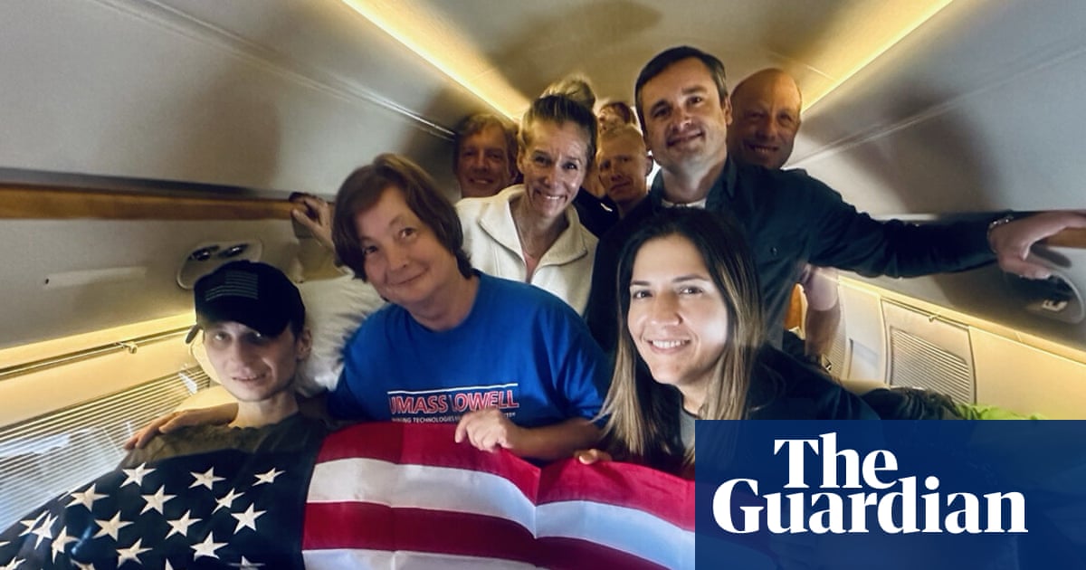 Η Ρωσία ελευθερώνει τον πρώην πεζοναύτη των ΗΠΑ τέσσερα χρόνια μετά την καταδίκη που αμφισβητήθηκε από την οικογένειά του
