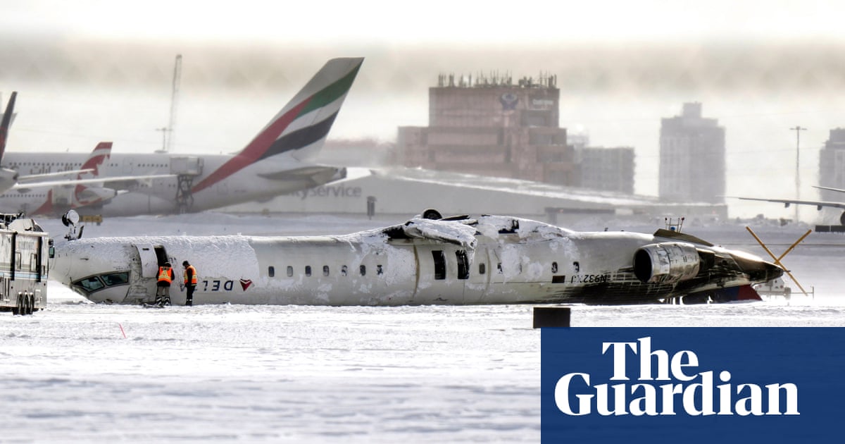 New pictures presentations Delta airplane flipping over in fiery crash touchdown in Toronto New pictures presentations Delta airplane flipping over in fiery crash touchdown in Toronto