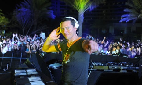 The DJ Tiësto playing at Fontainebleau Poolside Hotel Party, Miami Beach, America - 31 Dec 2010