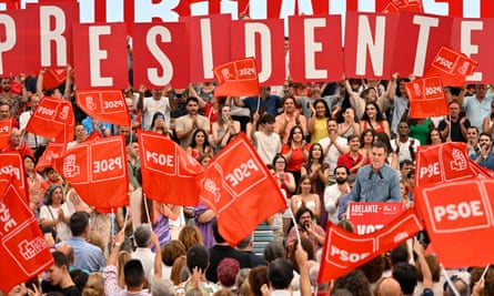 Spanish prime minister and PSOE leader, Pedro Sánchez, giving a speech during the campaign closing rally in Getafe.