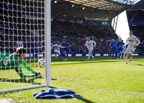 Peck has a penalty saved by Beadle at St Andrew's.