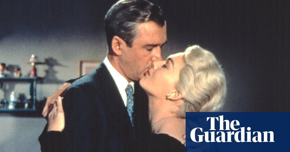 Screen Kisses Why Actors Are Now Snogging Mannequins Mirrors And Their Own Lovers On Set Television The Guardian Screen Kisses Why Actors Are Now Snogging Mannequins Mirrors And Their Own Lovers On Set Television The Guardian