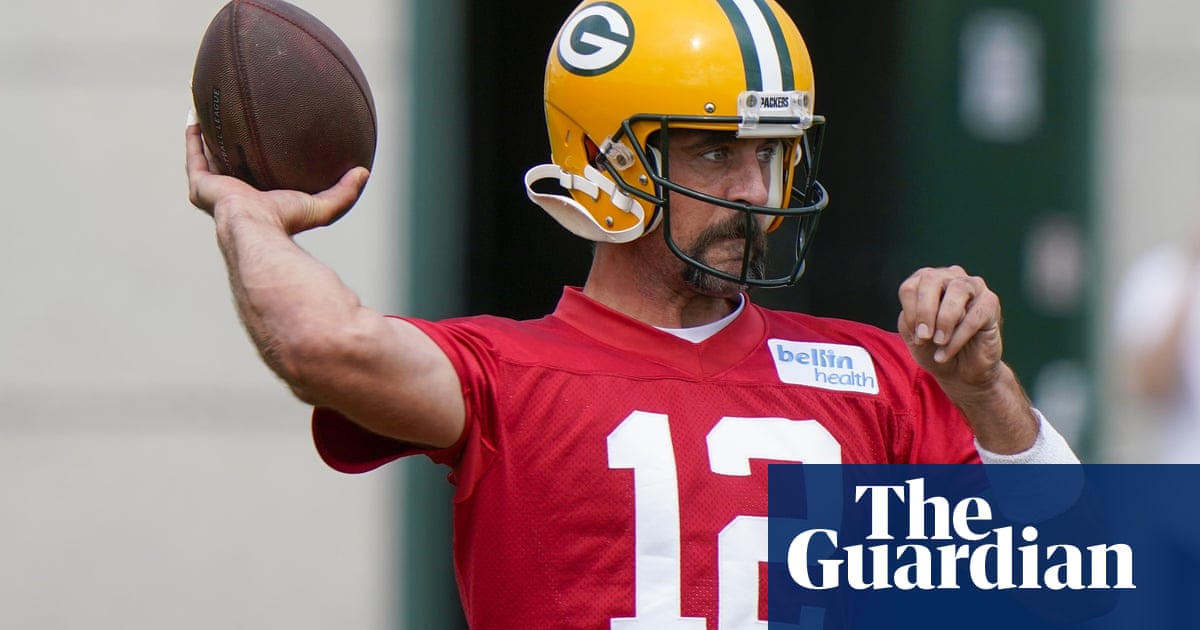 Aaron Rodgers’s rift with Packers appears to be ending as QB arrives for training