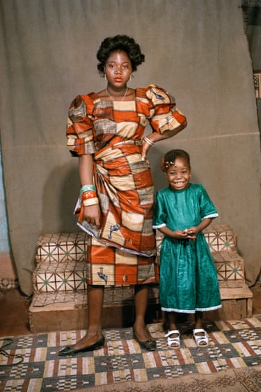 His clients chose their clothes, hairstyles, props and poses with great care. However, his portraits are about more than fashion and style. They tell a story of everyday life after the huge changes brought by the country’s independence from France.