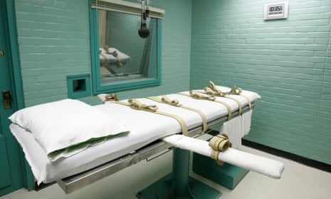 There are more than 2,800 prisoners on death row in prisons across the United States.