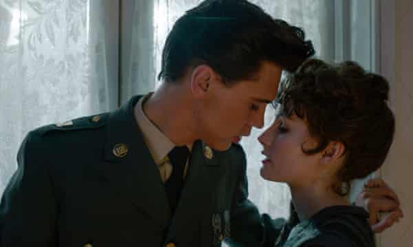 Austin Butler as Elvis and Olivia DeJonge as Priscilla