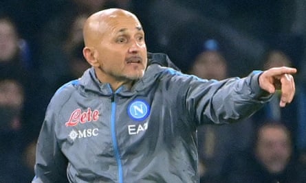 Luciano Spalletti in the dugout for Napoli against Juventus