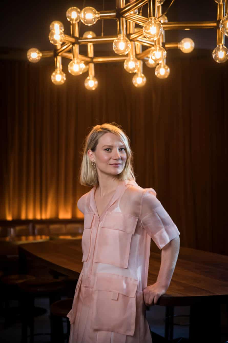 Mia Wasikowska