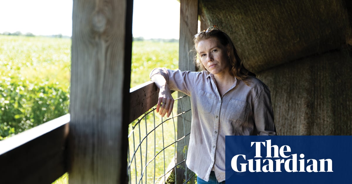 She's a waitress raised on a farm can Rebecca Cooke win a key Wisconsin seat?