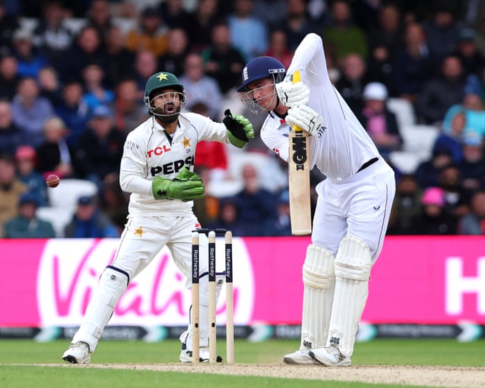 England v Pakistan: first men’s Test, day two – live updates