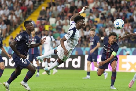 Mohammed Kudus in action against PSG