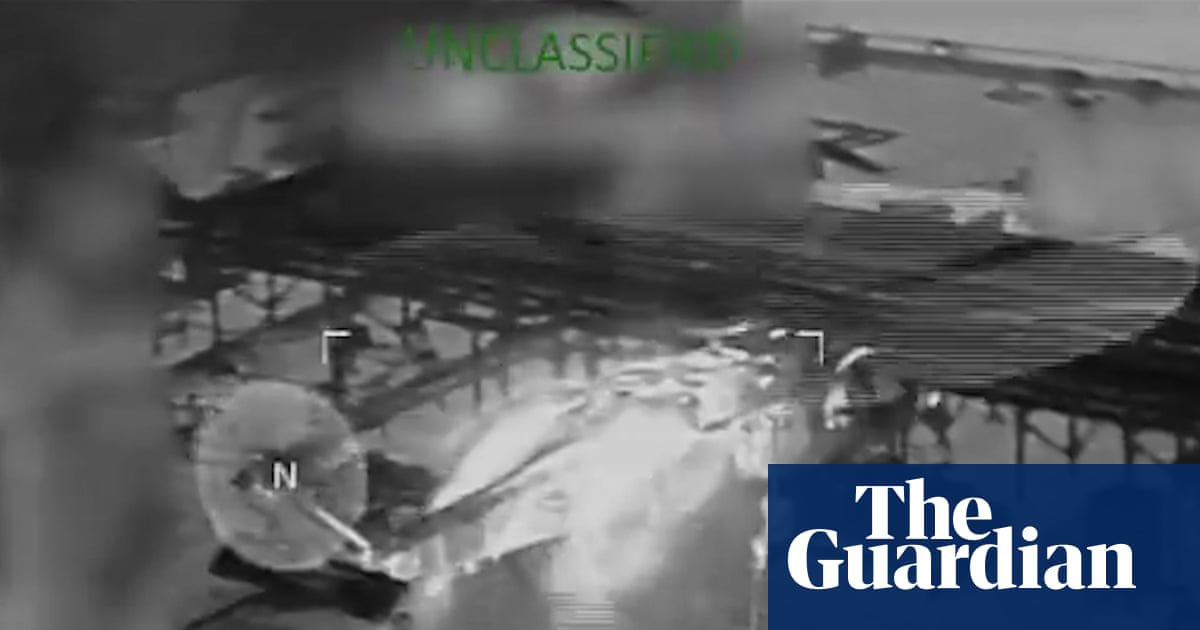 US seizes two oil tankers in international waters – video