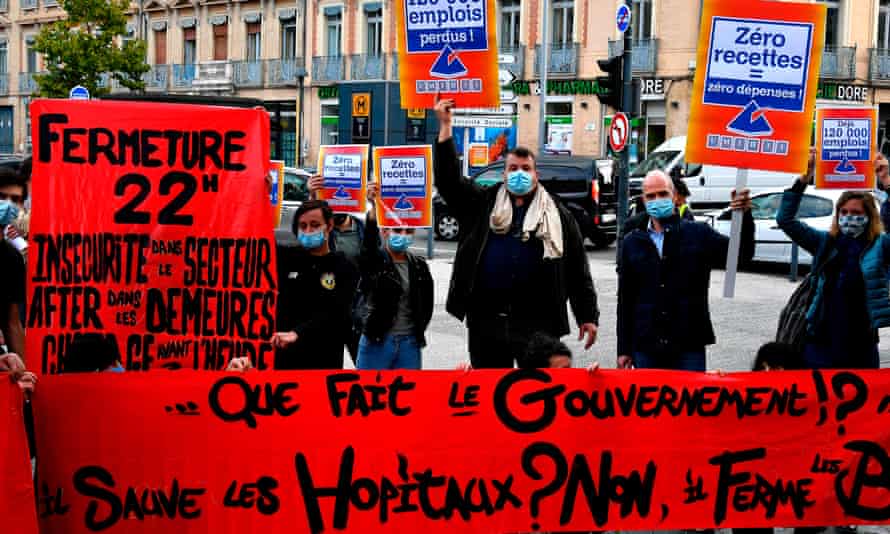 Los trabajadores de cafés y restaurantes se manifiestan contra el cierre en Toulouse en octubre de 2020