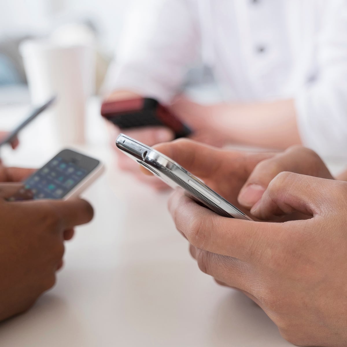 Does Quitting Social Media Make You Happier Yes Say Young People