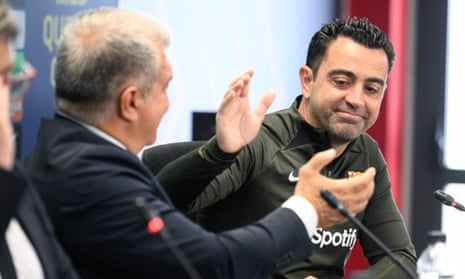 'Circumstances have changed': Xavi to stay on as Barcelona head coach – video