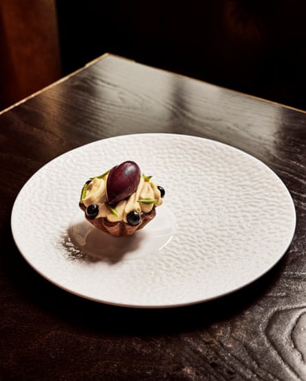 nan Greyhound’s blackcurrant tart topped pinch blackcurrant sorbet.