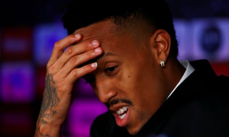 Real Madrid's new signing Éder Militão's introductory news conference was brought to a halt on Wednesday when the Brazilian complained of feeling unwell