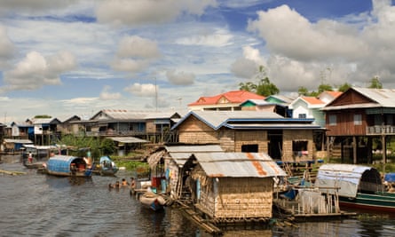 Houseboats and boats in Sangker river