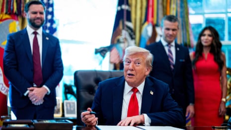 Trump affirme vouloir un « ministère de la Guerre » et non un « ministère de la Défense » – vidéo