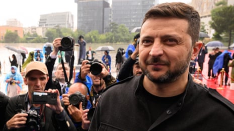 Volodymyr Zelenskyy calls for immediate, unconditional ceasefire – video