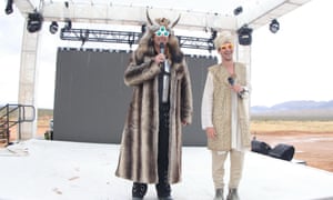 Entrepreneur Loïc Le Meur on stage with fellow entrepreneur Gary Mueller.