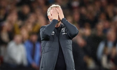 David Moyes during West Ham’s defeat by Bayer Leverkusen.