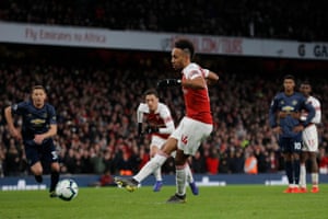 Aubameyang scores from the spot.