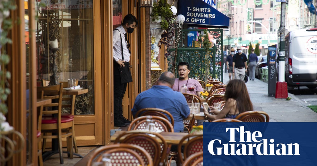 New York's hungry rats torment al fresco diners after lockdown famine