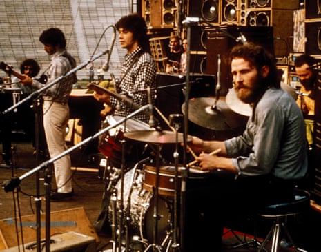The Band in 1974, with Levon Helm (right) and Robbie Robertson (centre).