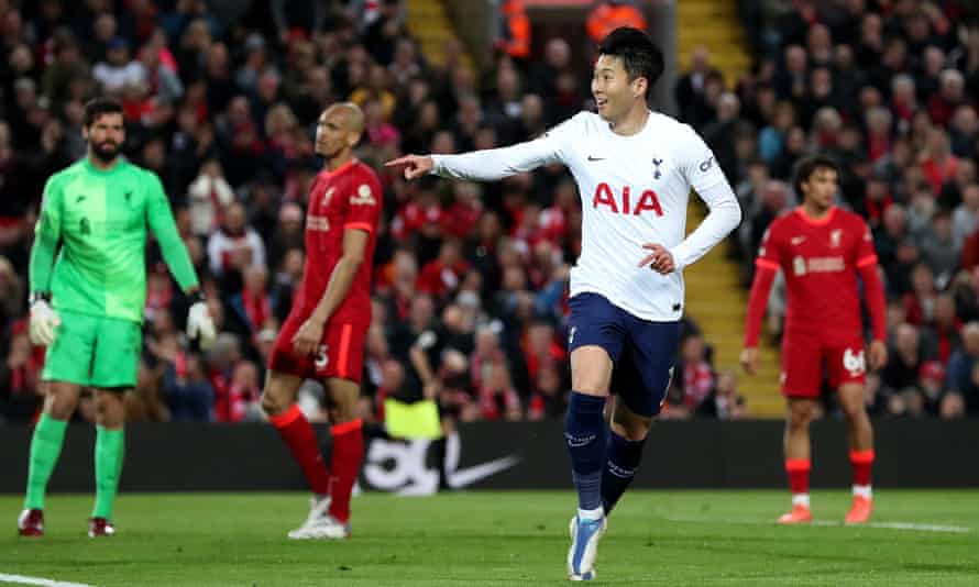 Gol: Hyung-Min Sun del Tottenham Hotspur celebra después de marcar el primer gol de su equipo.