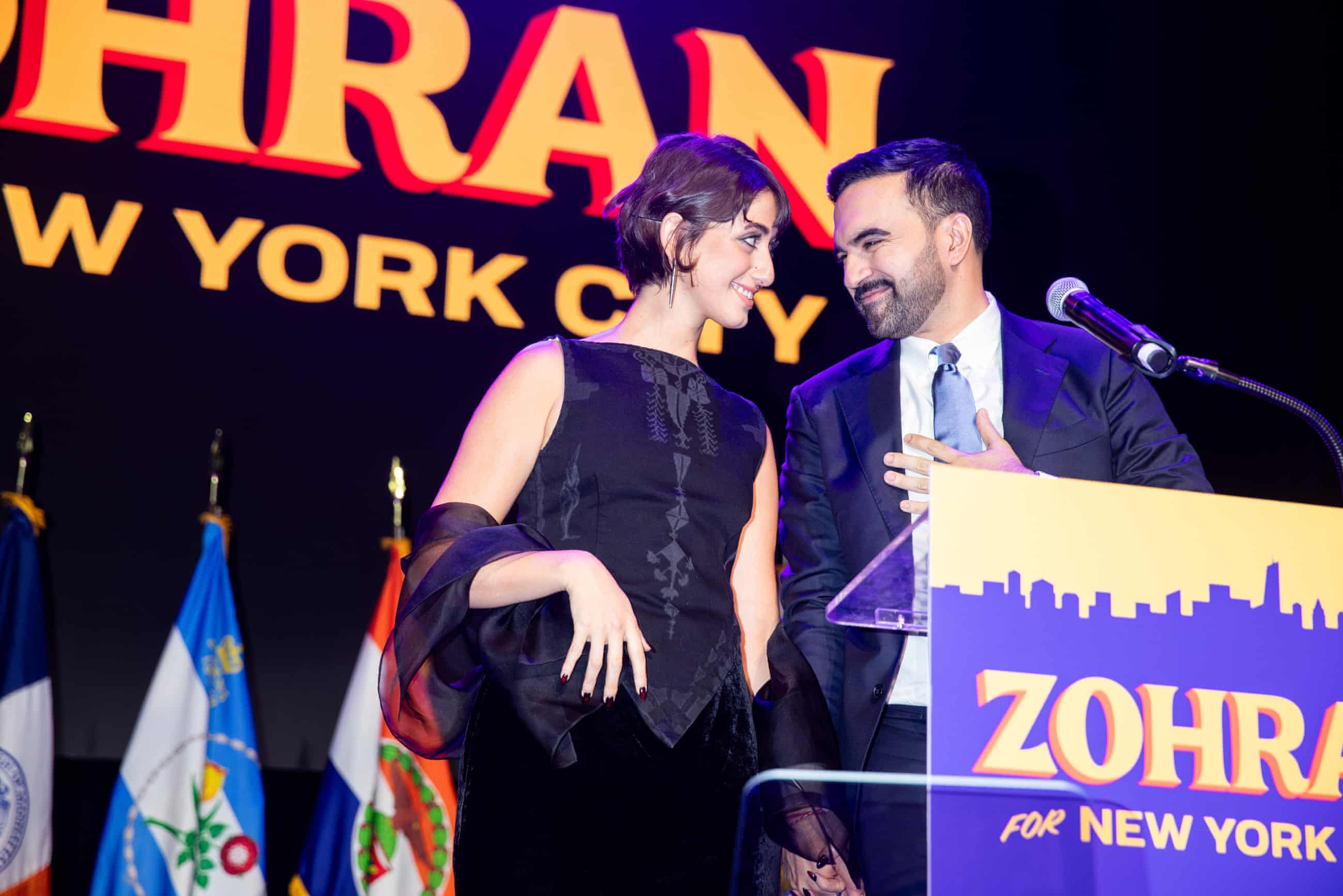 La «primera dama» de la Generación Z: cómo Rama Duwaji, esposa de Mamdani, está transformando la moda política La «primera dama» de la Generación Z: cómo Rama Duwaji, esposa de Mamdani, está transformando la moda política