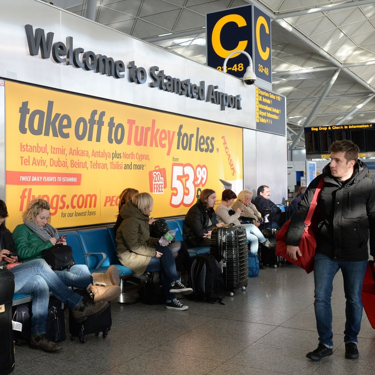 Uk Airport Passengers Face 1km Walk From Check In To Departure Air Transport The Guardian