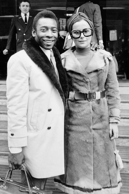 Pelé and his wife Ris arrive in London in March 1973 prior to the friendly between Fulham and Santos.