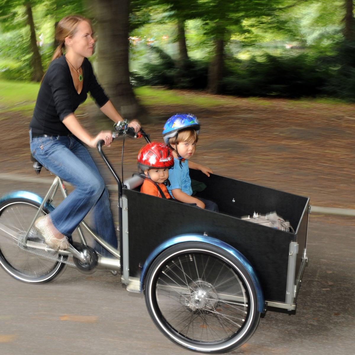 Four Wheels Bad But Three Sehr Gut Germans Climb Aboard Cargo Bikes World News The Guardian
