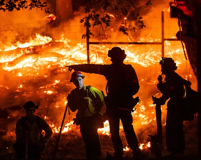 Wildfires in California and Oregon destroy homes and prompt thousands of evacuations