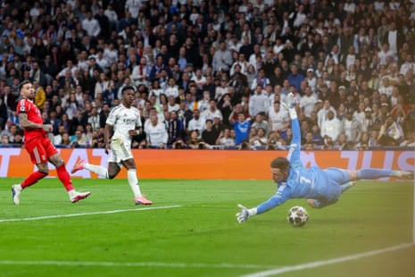 Vinicius Junior scores for Madrid!