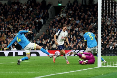Santiago Bueno bundles home to give Wolves the lead.