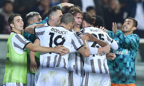 The Juventus forward Dusan Vlahovic celebrates with teammates