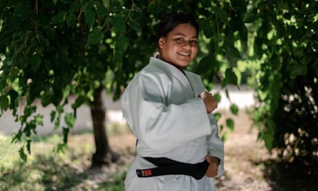Zsuzsa Darab Guardian portrait of Kinaua Biribo 014