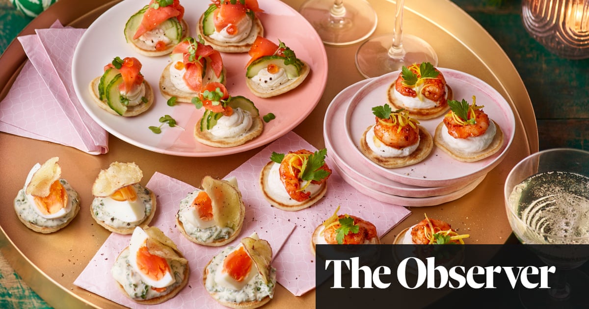 The 20 best easy Christmas party recipes - blinis, paté, punch and more
