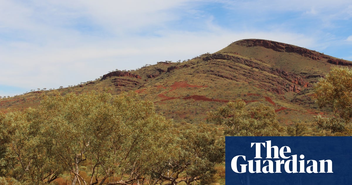 Juukan Gorge traditional owners sign agreement with Rio Tinto to co-manage WA mining land
