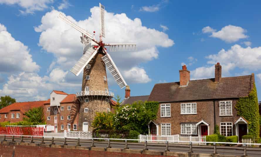 El molino de viento Maud Foster, Skirbeck, Boston, 80 pies hasta Cap Ball y todavía en funcionamiento: Skirbeck, Boston, Lincolnshire.